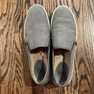 EUC Sofft sneakers. Women’s size 9.5. Worn twice. True to size.